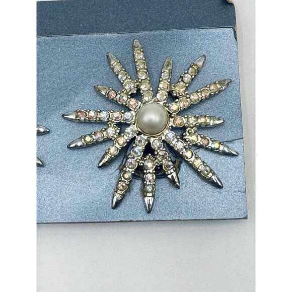 EMMONS Starburst Silver Tone Faux Pearl AB Rhinestone VTG Clip On Earrings w Box - Picture 3 of 12